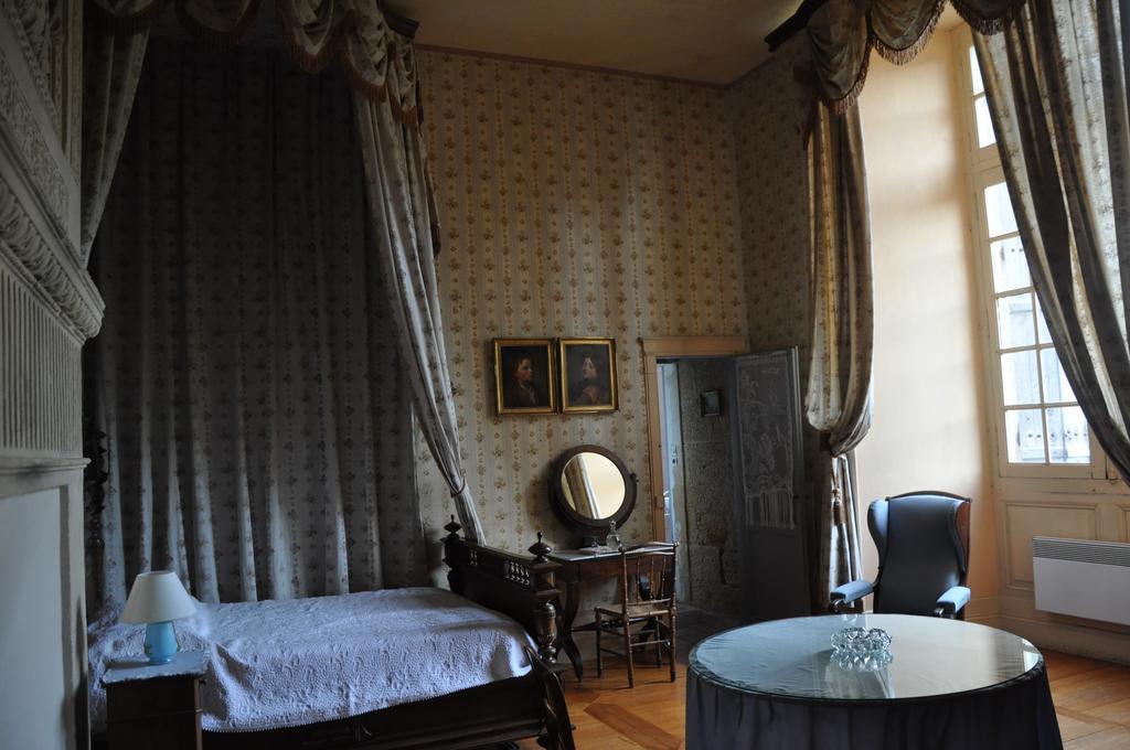 Chateau De Lanquais B&B 외부 사진